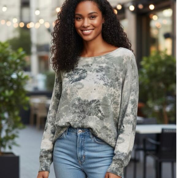 Skull Cashmere Sweater Tie Dye Print Knit 100% Cashmere Small - Picture 1 of 6